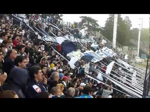 "Gimnasia - Quilmes / Quilmes a vos te sigo / Pasioncervecera.com" Barra: Indios Kilmes • Club: Quilmes • País: Argentina