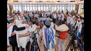 יצחק מאיר וחברים- הלל ראש חודש סיון - שידור חי מבית "ליבא בעי" פרדס חנה