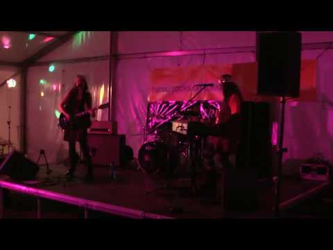 "Self machine" (I Blame Coco cover) - Female Kings @ Bürgerfest Hanau 2015