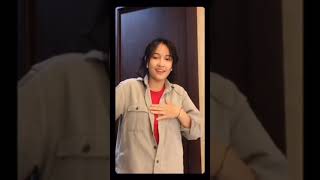 Download lagu Story WA goyang TikTok Felings buruk mp3