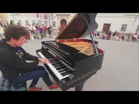 What a stunning Piano Medley by Thomas Krüger in Salzburg