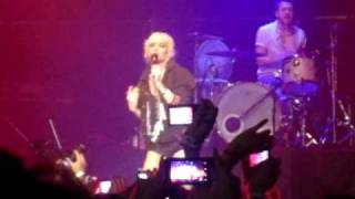 The Sounds - It&#39;s So Easy - Dance With The Devil