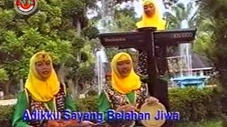 Download lagu Hj Nur Asiah Djamil Adikku Sayang... mp3
