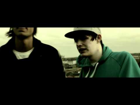 Robinholta & Justin Place - Håller huvudet högt (STREETVIDEO)
