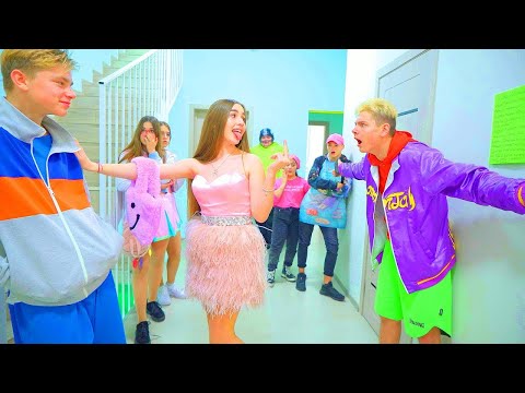 DIANA SE LOVEȘTE DE TOȚI BĂIEȚII DE LA ȘCOALĂ! Smile nu înțelege ce se întâmplă!