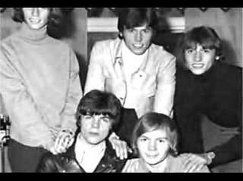Videoclip de Sinking Ships — Bee Gees