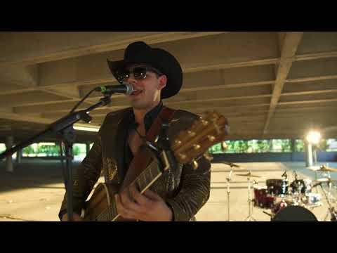 Brayan Salcedo - El De Los Lentes Obscuros (En Vivo)