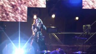 Gypsy Heart Tour  Quito - Every Rose Has Its Thorn Performance - 29/04/11