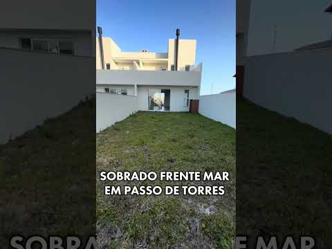 Sobrado à venda frente mar em Passo de Torres