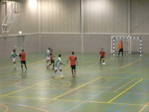 Zaalvoetbal Middenstip - Andarinyo 2