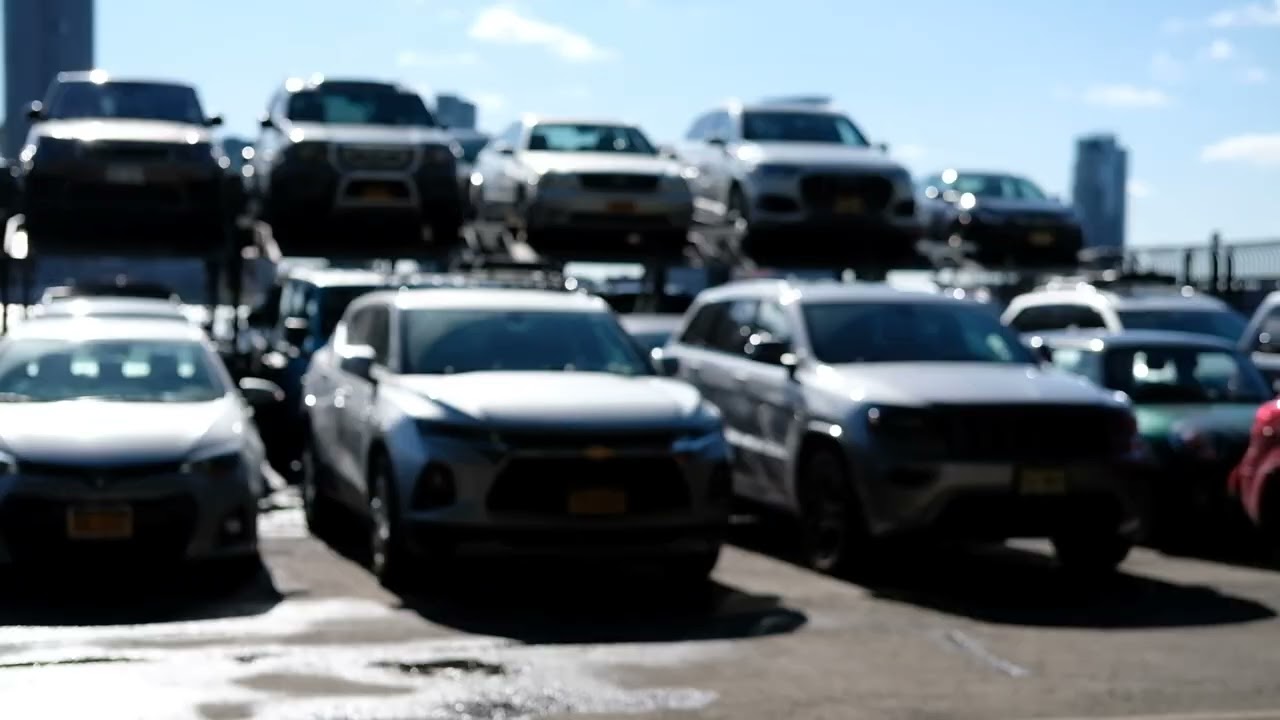 Collapsing floor by filling room with water