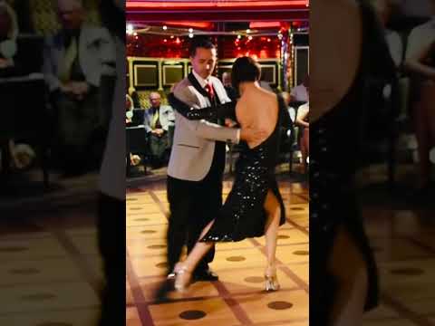 Tango.Giro y Contra Giro.Gustavo Rosas. Demo con Gisela Natoli en Crucero Costa ABRIL 2017.ITALY.