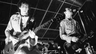 The Clash - Hate and war (Live at Mont de Marsan - France - 5/6 August 1977)