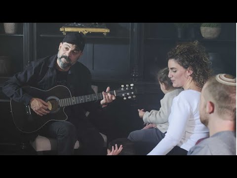 'סופה - עמיר בניון ובתו נעמי בביצוע מרגש עם נפגעי טרור מעמותת 'משפחה אחת