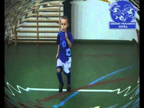 POTROJENIE KROK2 - EKS Kolektyw Radwanice - podstawy piłki nożnej