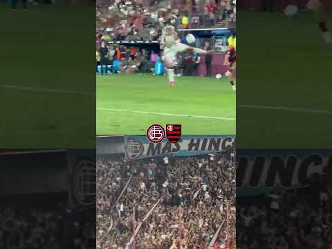 "A TORCIDA ENLOUQUECEU! #shorts" Barra: La Barra 14 &bull; Club: Lanús