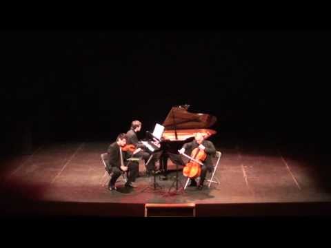 Pedro Sáenz: Milonga (by Trio Vivo)