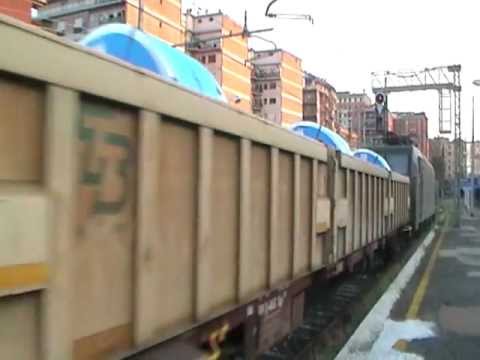 E189.986 in partenza col MRV 56362 Terni - Civitavecchia