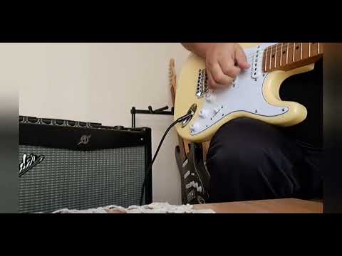 Fender Mustang III  VS VOX Valvetronix Vt20x Test with Guitar Harley Benton ST 62 VW
