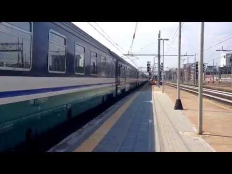 ICN torino p.n-reggio c.c.le in transito a bassa velocità