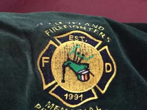 How to play the bagpipes