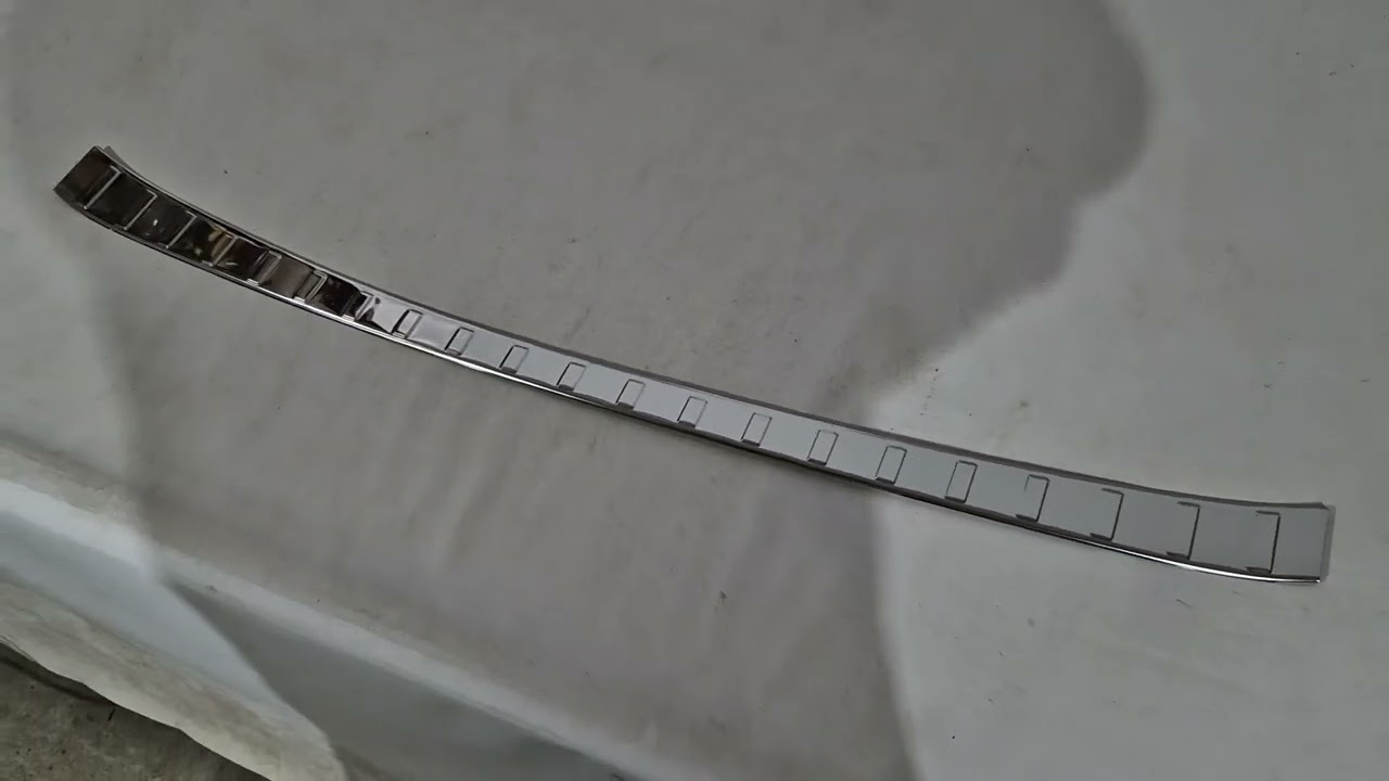 Накладка на задний бампер Carmos нержавейка Video 1