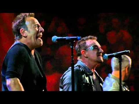 U2 & Bruce Springsteen - I Still Haven't Found What I'm Looking For (live at Madison Square Garden)