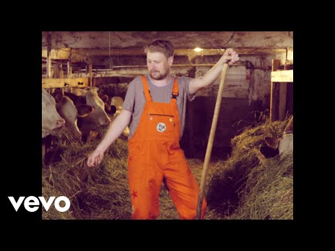 LaBrassBanda - Discobauer (Offizielles Musik Video)