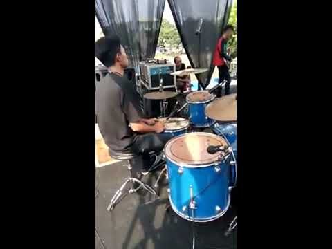 SaKids - Retak Mencari Belah (Cover Fredy Marley) Live in MONKASEL ( Monumen Kapal Selam ) Surabaya