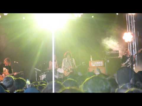 Swim Deep - She Changes The Weather @ Reading 2013