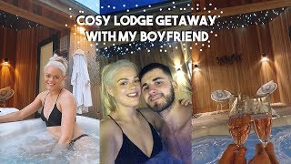 Cosy Lodge Getaway With My Boyfriend Vlog | BEST LODGE EVER!