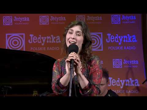 Pod parasolem - wyk. Adrianna Maja Kućmierz | 39.Studio Piosenki Teatru PR - reż. Janusz Gast