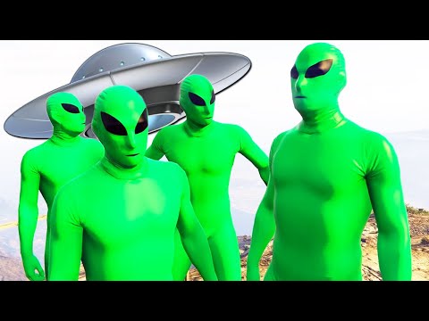 GREEN ALIEN GANG INVADES MOUNT CHILIAD! (GTA 5 Online)