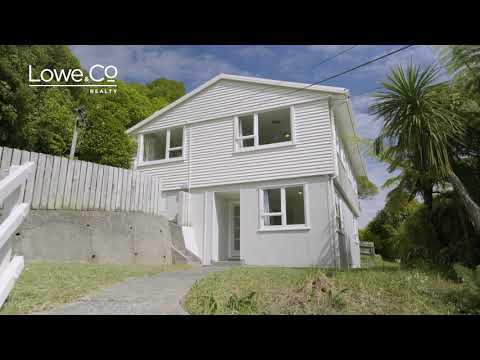 8 Tobruk Street, Karori - Wellington (Emma Young & Craig Lowe)