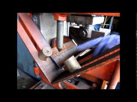 Lot #0115: Iron Crafter 115 Volt Single Phase 30 Ton Iron Worker