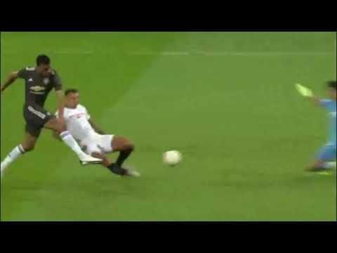 Yassine Bono vs manchester united 16/08/2020 Europa league.