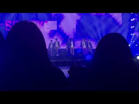 170916 #WANNAONE1stMeetinginBKK - Hands On Me