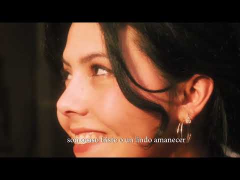 Amigos por conveniencia - BOLERO PARA UNA MUJER MILLENIAL (Videoclip Oficial)