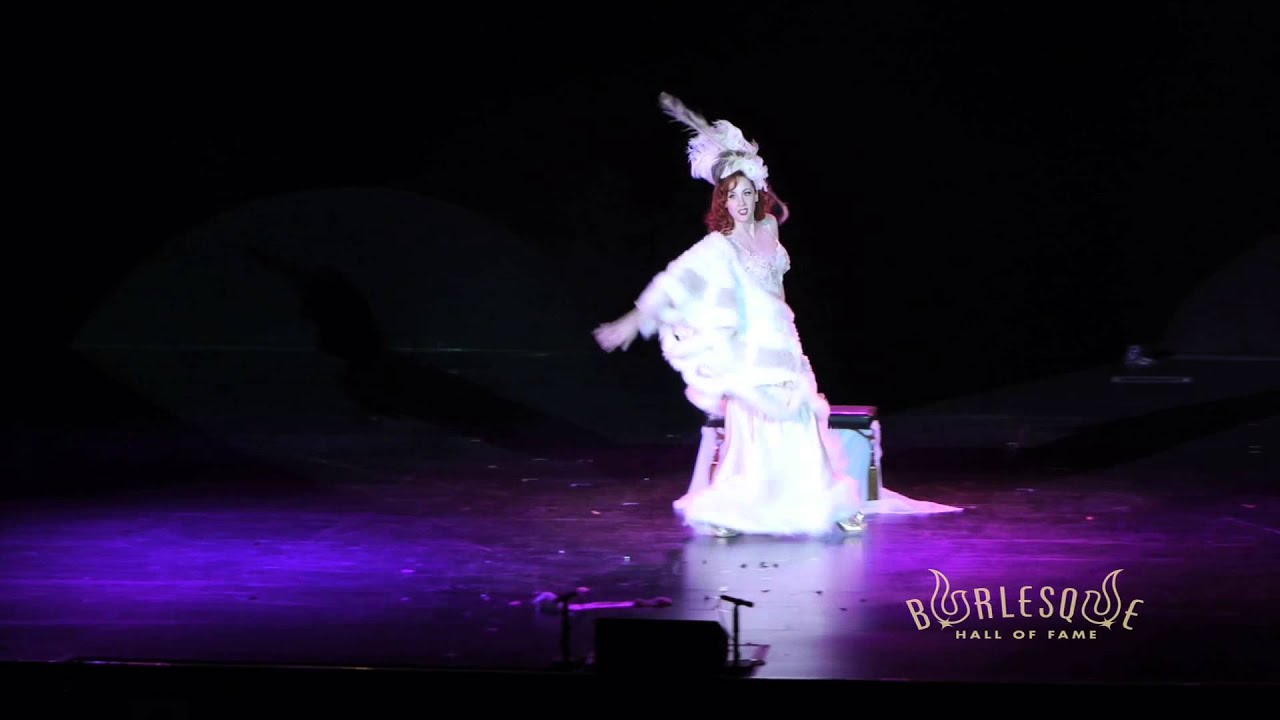 Promotional video thumbnail 2 for Ruby Joule Burlesque