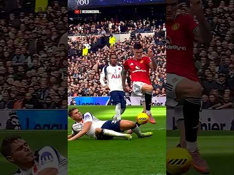 😱 Awkward moment caught by cameraman!