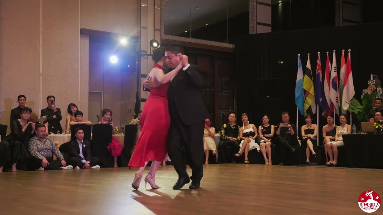 TANGO IN BALI 2024 - Agustina Piaggio y Carlitos Espinoza (1)