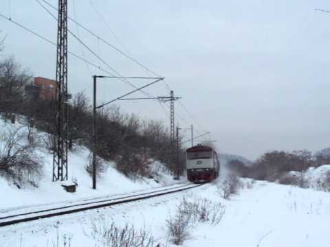 749 162 na čele os. 9057 - Praha Michle - průjezd - 19.12.2010.