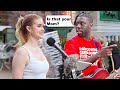 Proud Mom Watches Daughter S First Time Singing On The Street