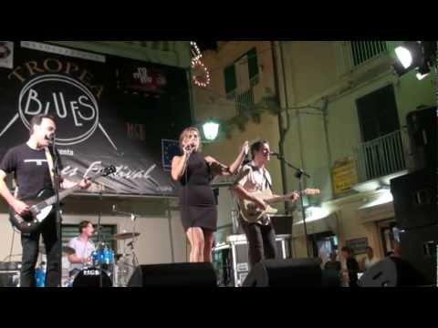 Mary McBride and her Band at Tropeablues 2012