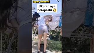 Download lagu 😂 LAGI JEMUR HANDUK, MALAH GAGAL FOKUS LIHAT CEWEK CANTIK! REAKSINYA BIKIN NGAKAK 🤣#shorts #komedi mp3