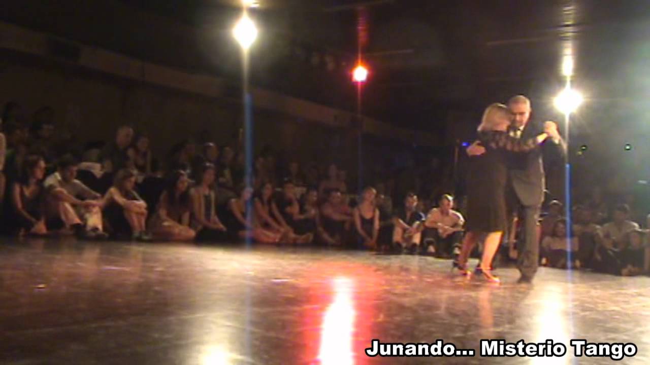 CARLOS PEREZ Y ROSA FORTE EN EL MISTERIO TANGO (02)