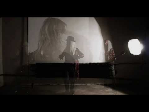 Kabaret Dr. Caligariho - Kabaret Dr. Caligariho - Tanec se strachem (Mupy Mup, 2019)