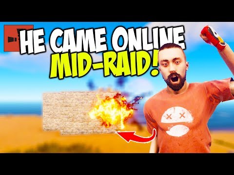 My Neighbour CAME ONLINE while I was RAIDING HIS BASE! - Rust Solo Survival