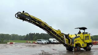 بيع ماكينة لصقل الأسفلت Wirtgen W100F - صورة 4 | Machineryline SA ماكينة لصقل الأسفلت Wirtgen W100F | صورة 4 - Machineryline