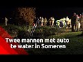 Een auto is donderdagavond in het water beland aan de Broekstraat in Someren. Twee mannen ernstig...